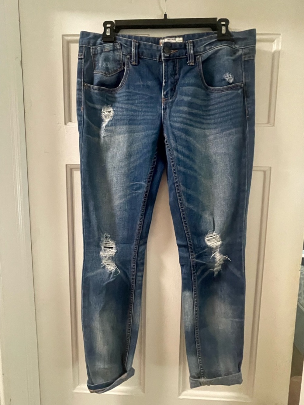 Free People Women's Distressed Dark Blue Skinny Jeans